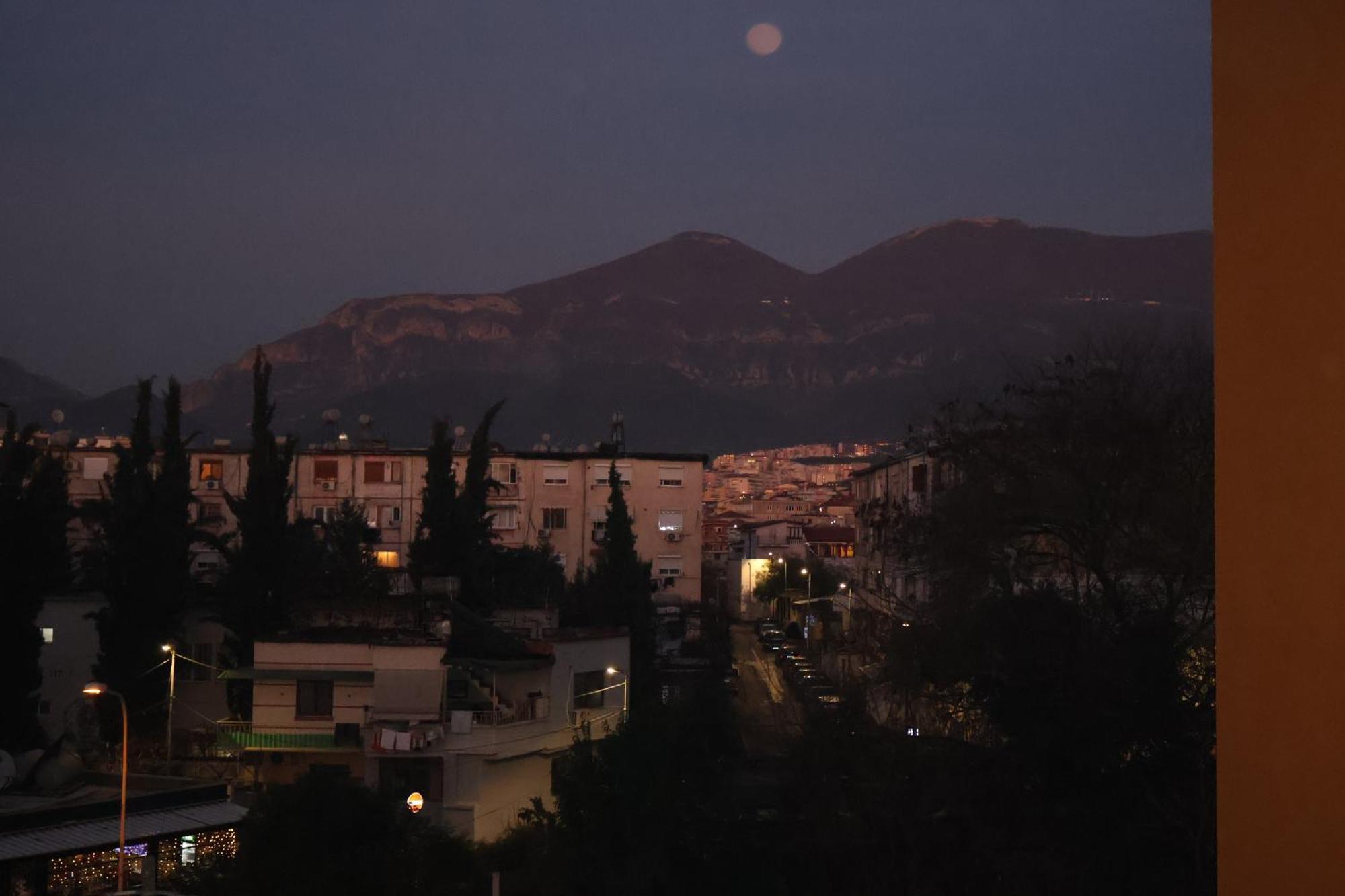 Tirana Apartment *
